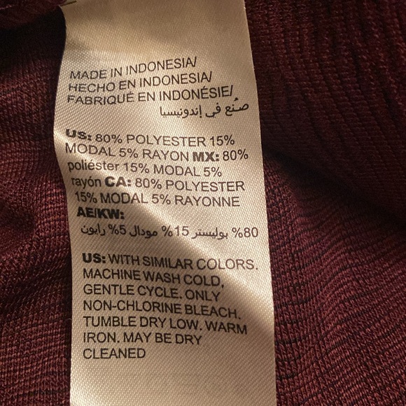 Chico’s Women Textured Ruched Sleeve Top Size 0 Maroon 3/4 Sleeves Blouse Office - Picture 9 of 11